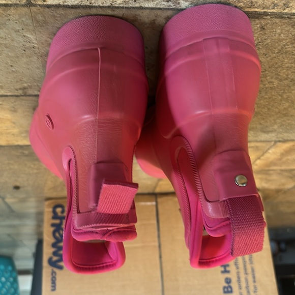 Hunter ankle height rain boots. - Picture 5 of 7